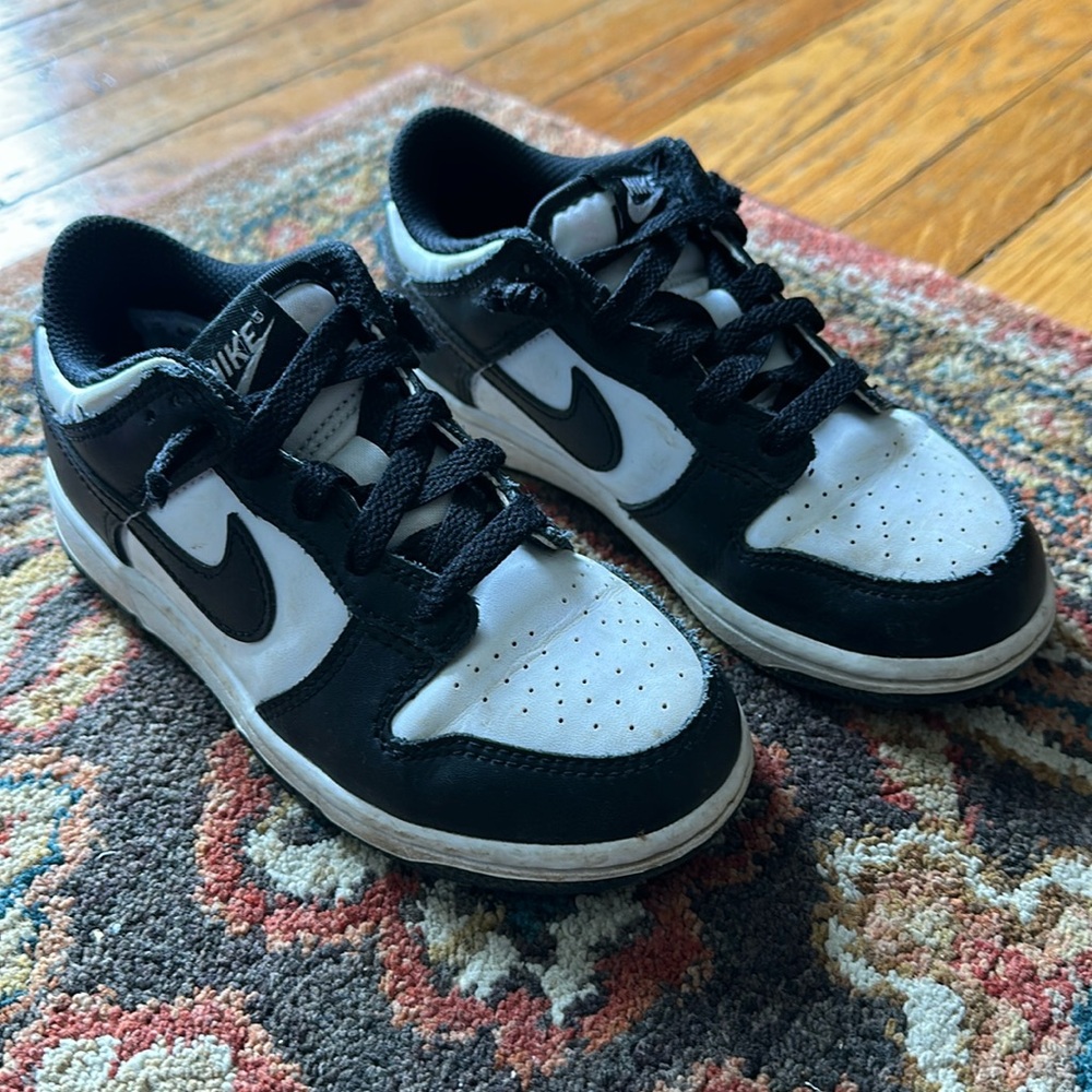 Nike girls sneakers